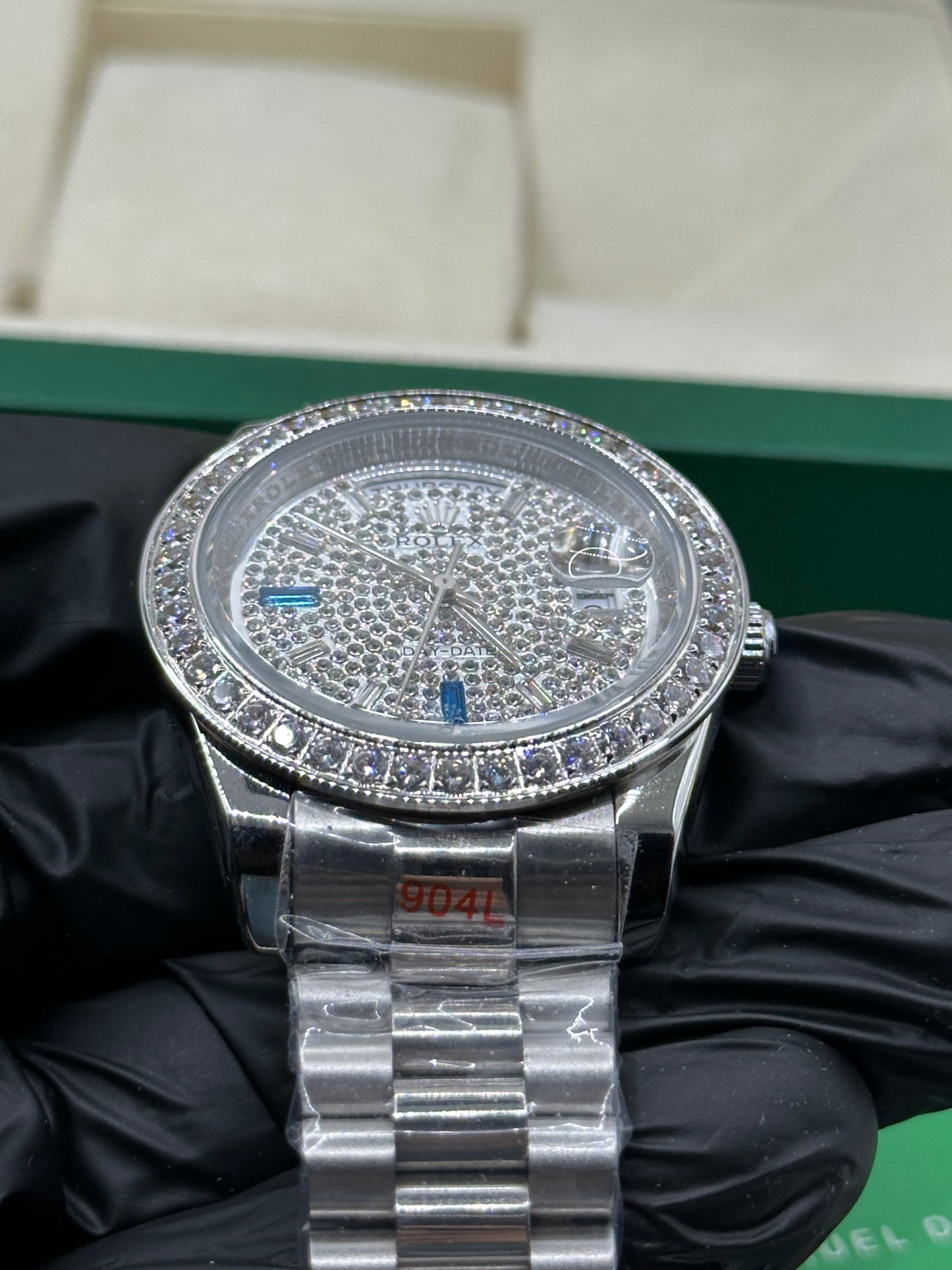 Rolex Day-Date Full Diamond Dial and Bezel, 40mm White Gold President - U1 FACTORY - AUTOMATIK