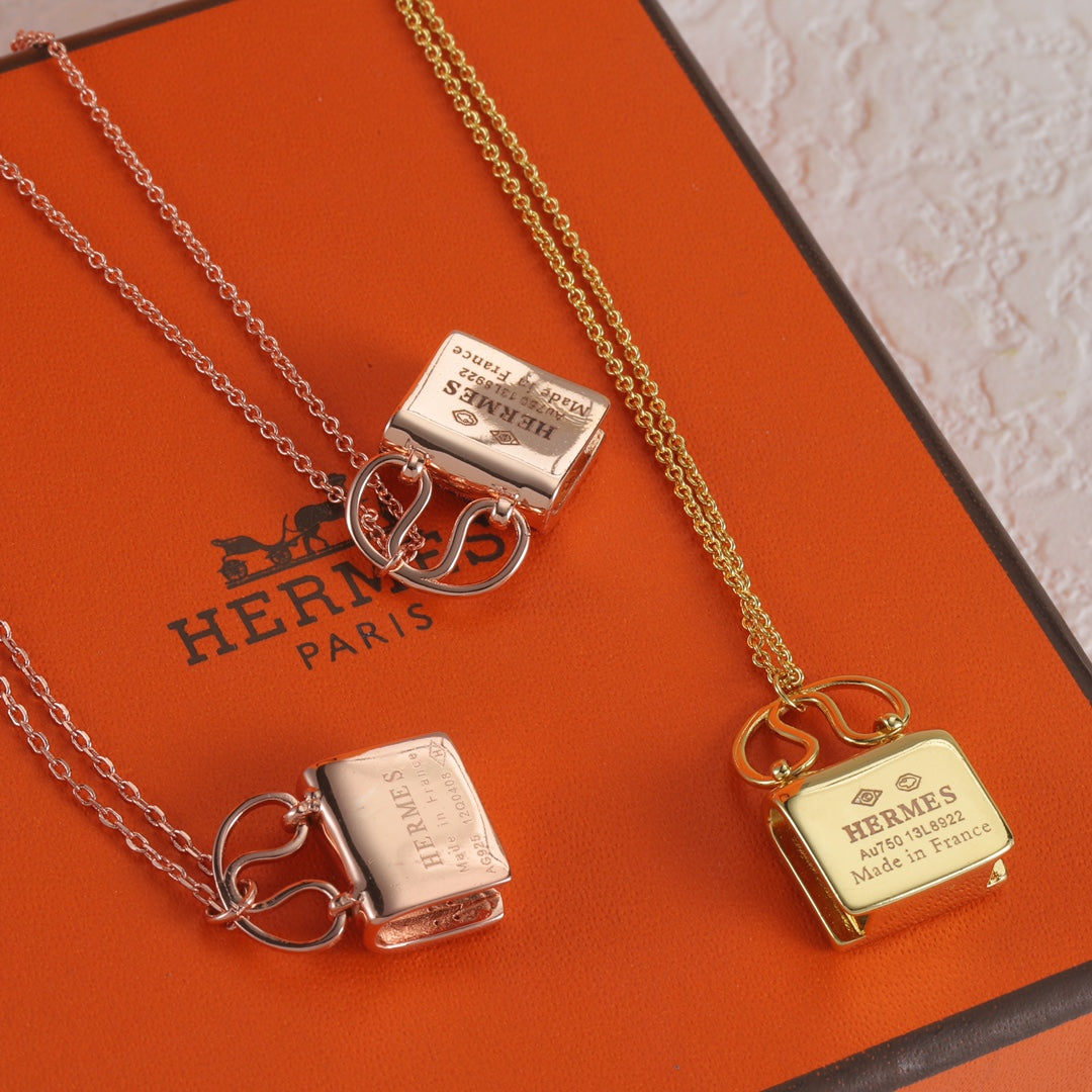 HERMÈS AMULETTES CONSTRANCE PENDANT NECKLACE – Full Set - 1:1 HIGH END