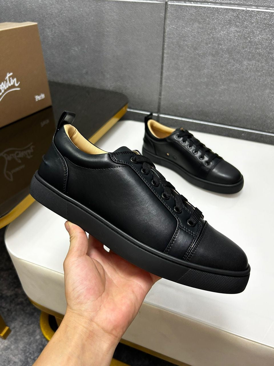 CHRISTIAN LOUBOUTIN - SUPER CLONE - original factory 1:1 - black leather