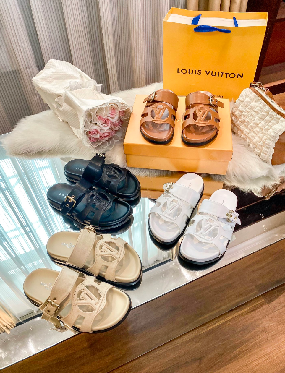 LOUIS VUITTON LV ISOLA COMFORT FLAT SANDALS – FULL SET – 1:1 HIGH END