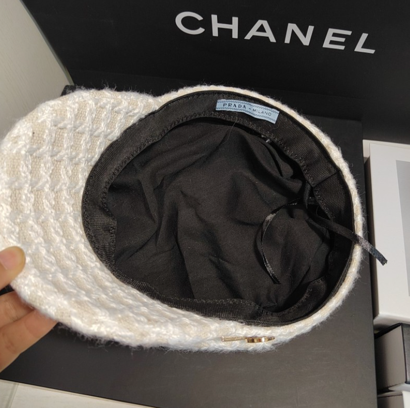 PRADA TRIANGLE CHAIN KNIT CAP– 1:1 HIGH END