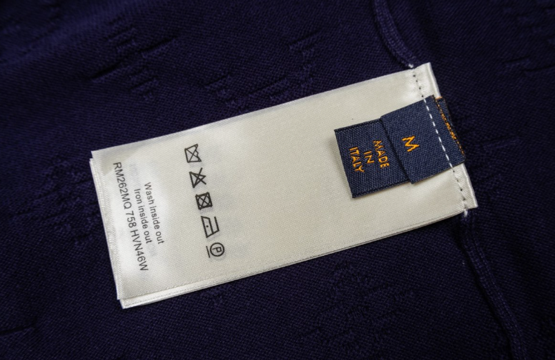LOUIS VUITTON 26FW ALL-OVER EMBOSSED MONOGRAM KNIT SHORT-SLEEVE – PURPLE – HIGH END