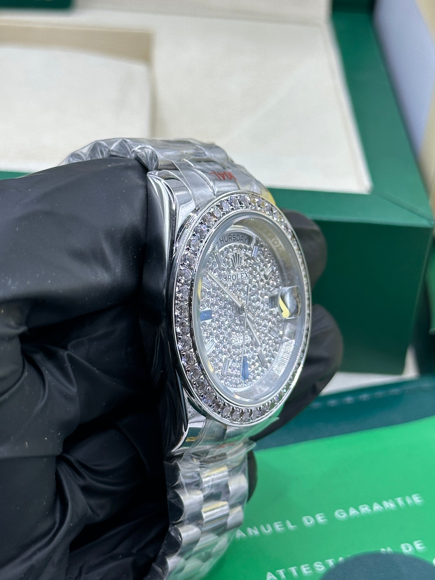 Rolex Day-Date Full Diamond Dial and Bezel, 40mm White Gold President - U1 FACTORY - AUTOMATIK