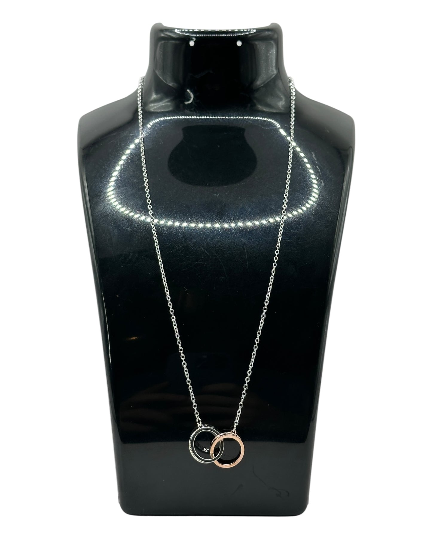 Silber- und Roségold-Halskette mit Doppelring-Anhänger