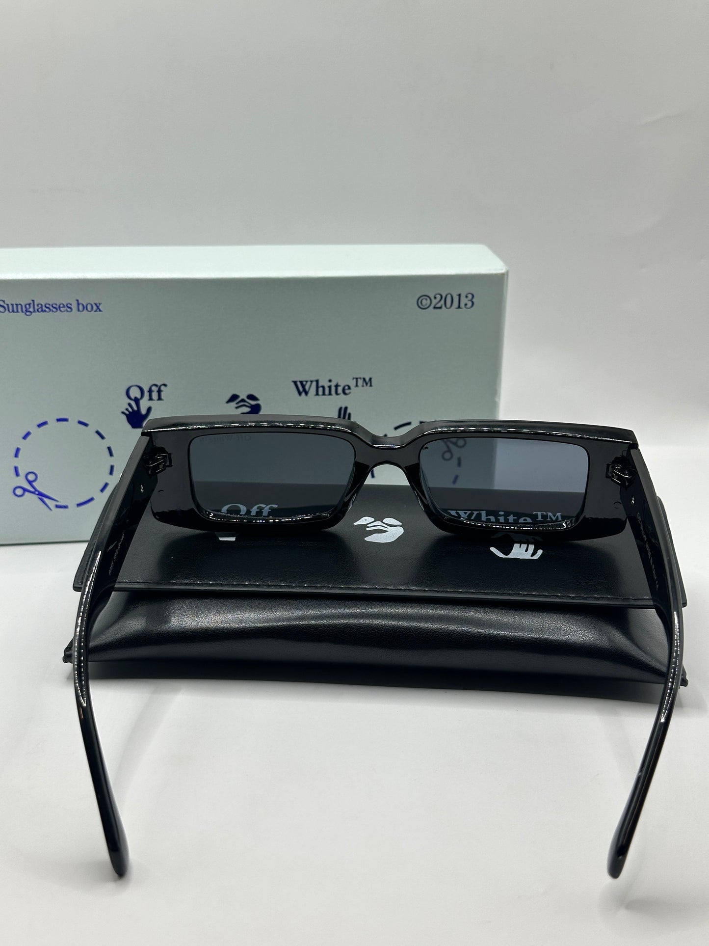 Off White Brille mit weißer Logo O1
