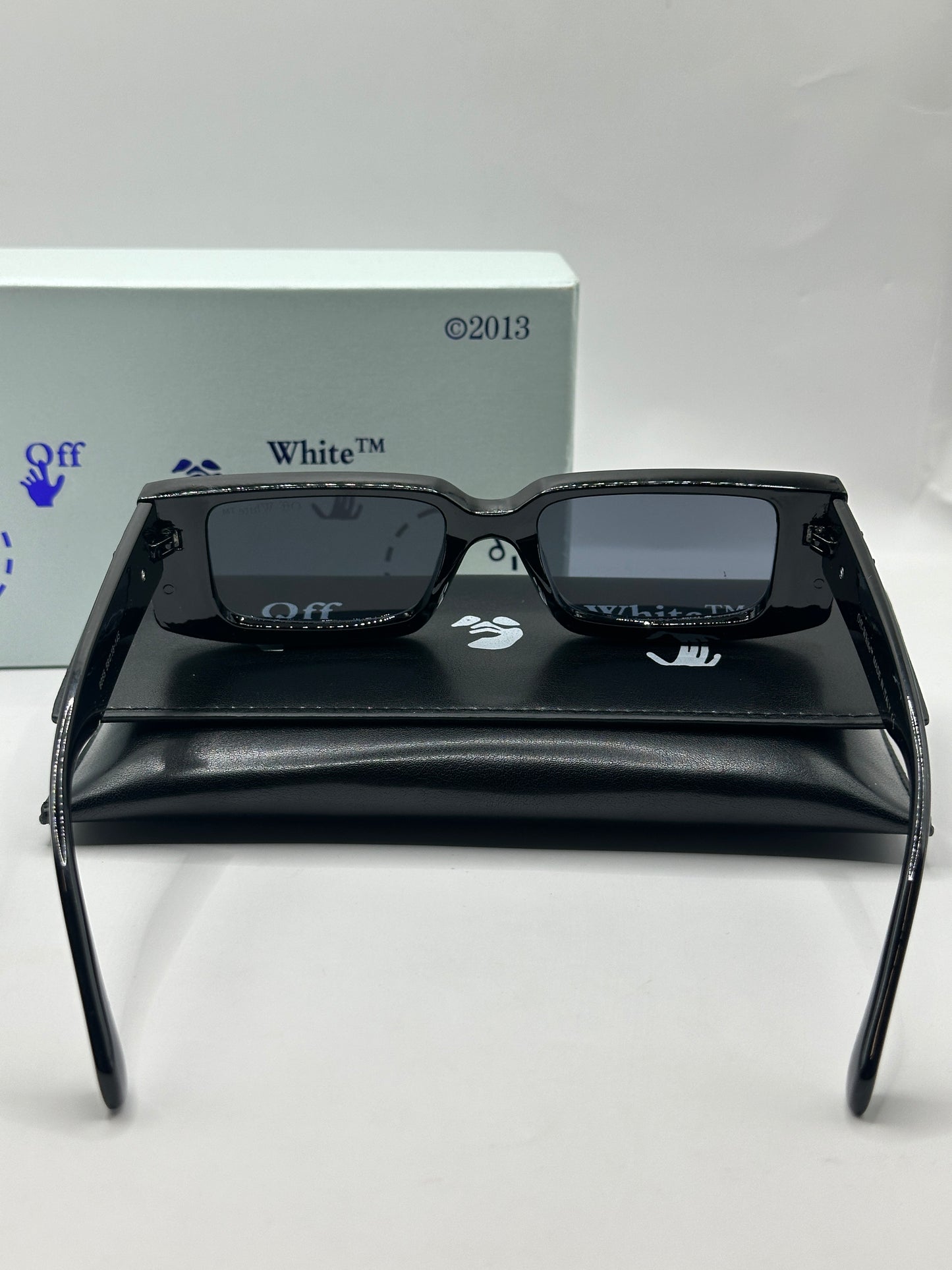 Off White Brille mit schwarze Logo O2