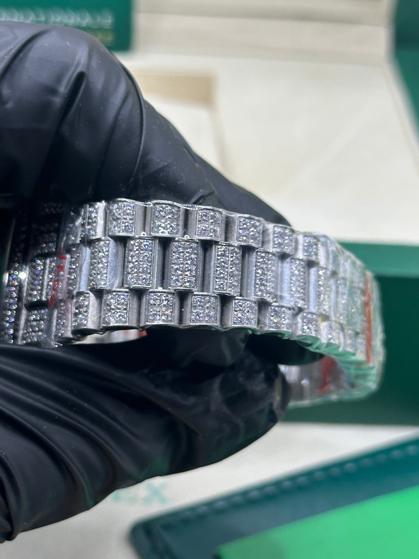Rolex Day-Date Full Diamond Dial, Bezel and Bracelet with Roman Markers, 40mm White Gold - U1 FACTORY - AUTOMATIK