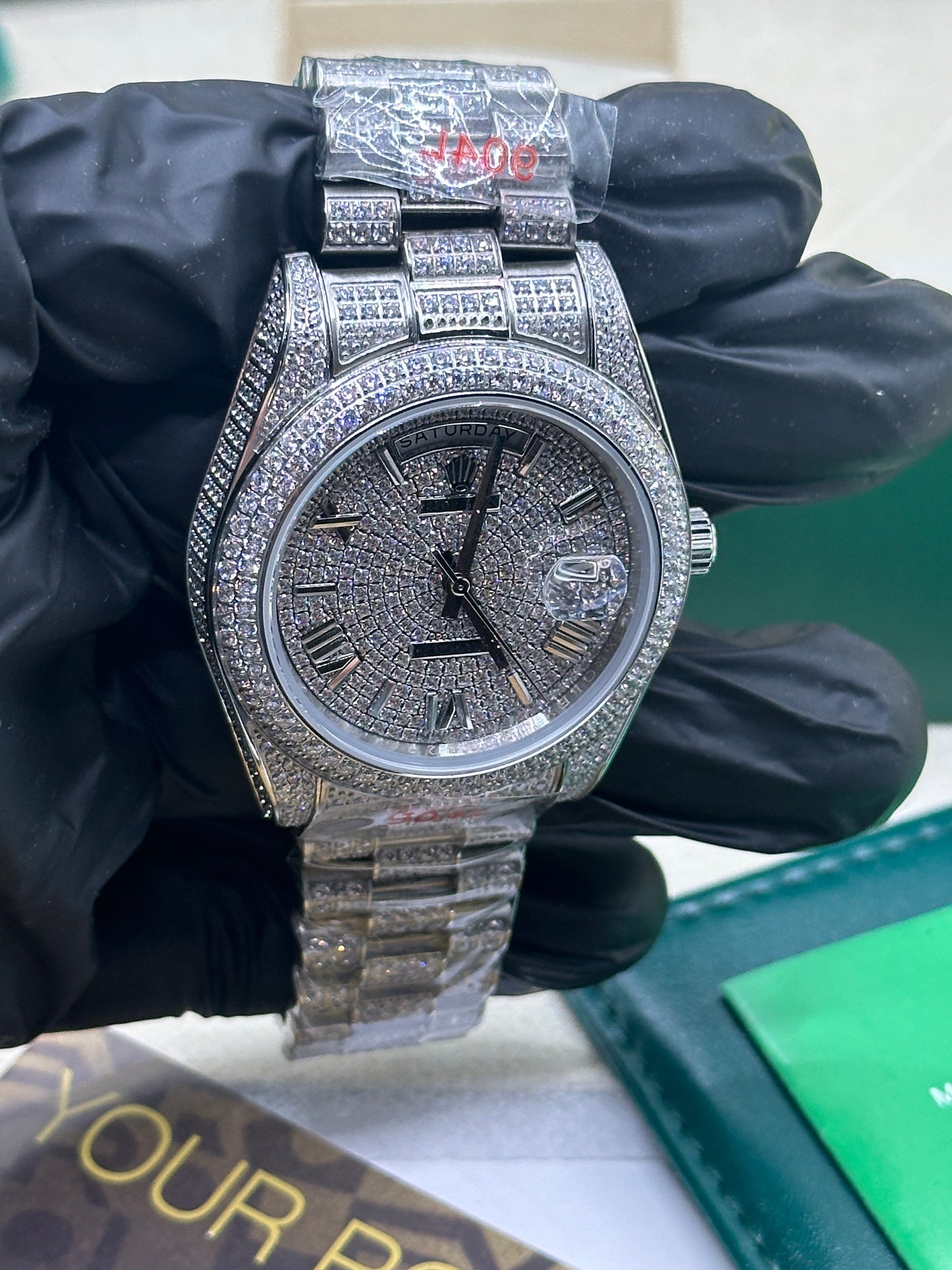 Rolex Day-Date Full Diamond Dial, Bezel and Bracelet with Roman Markers, 40mm White Gold - U1 FACTORY - AUTOMATIK