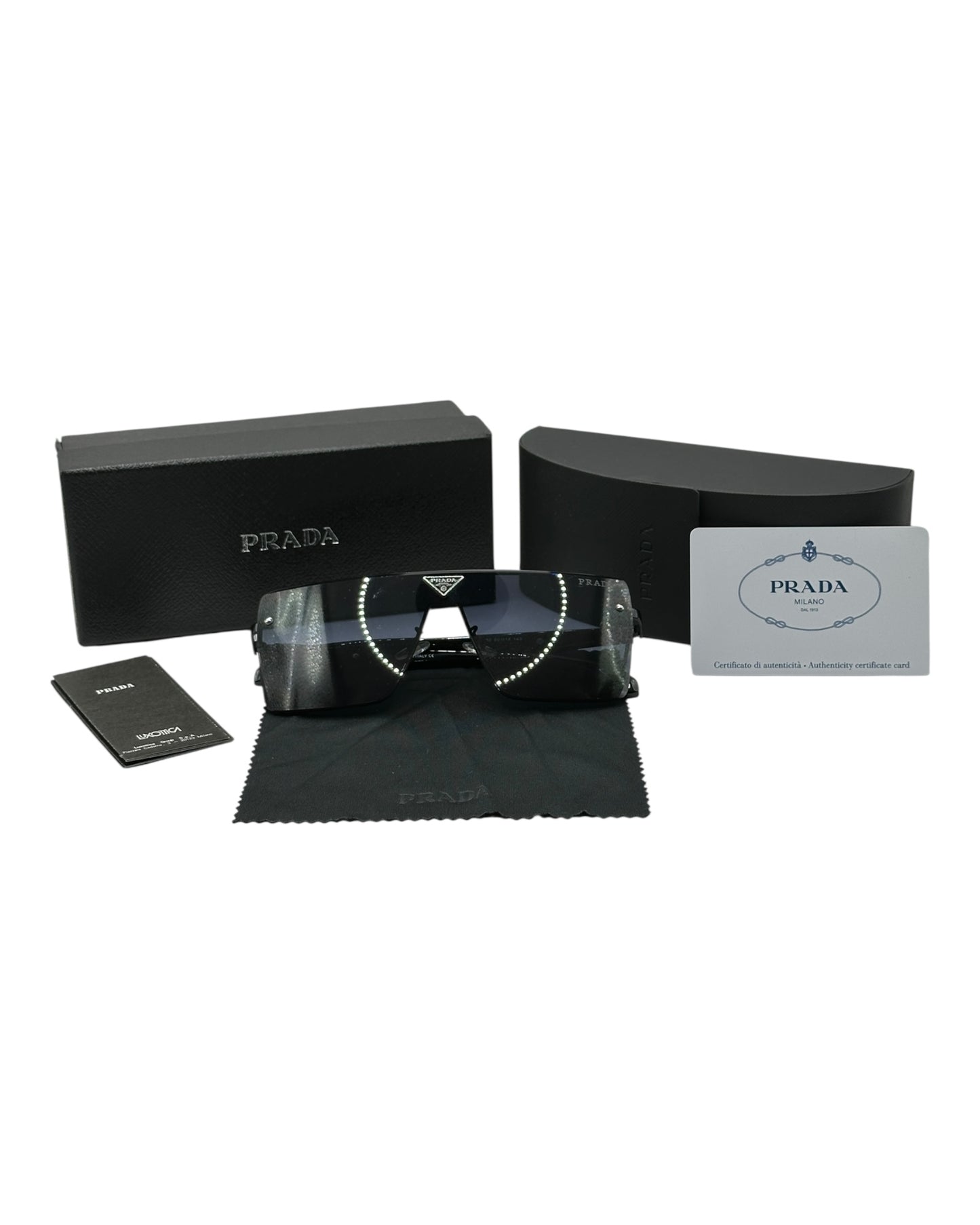 Prada Sonnenbrille in Schwarz mit lilafarbenen Gläser P4