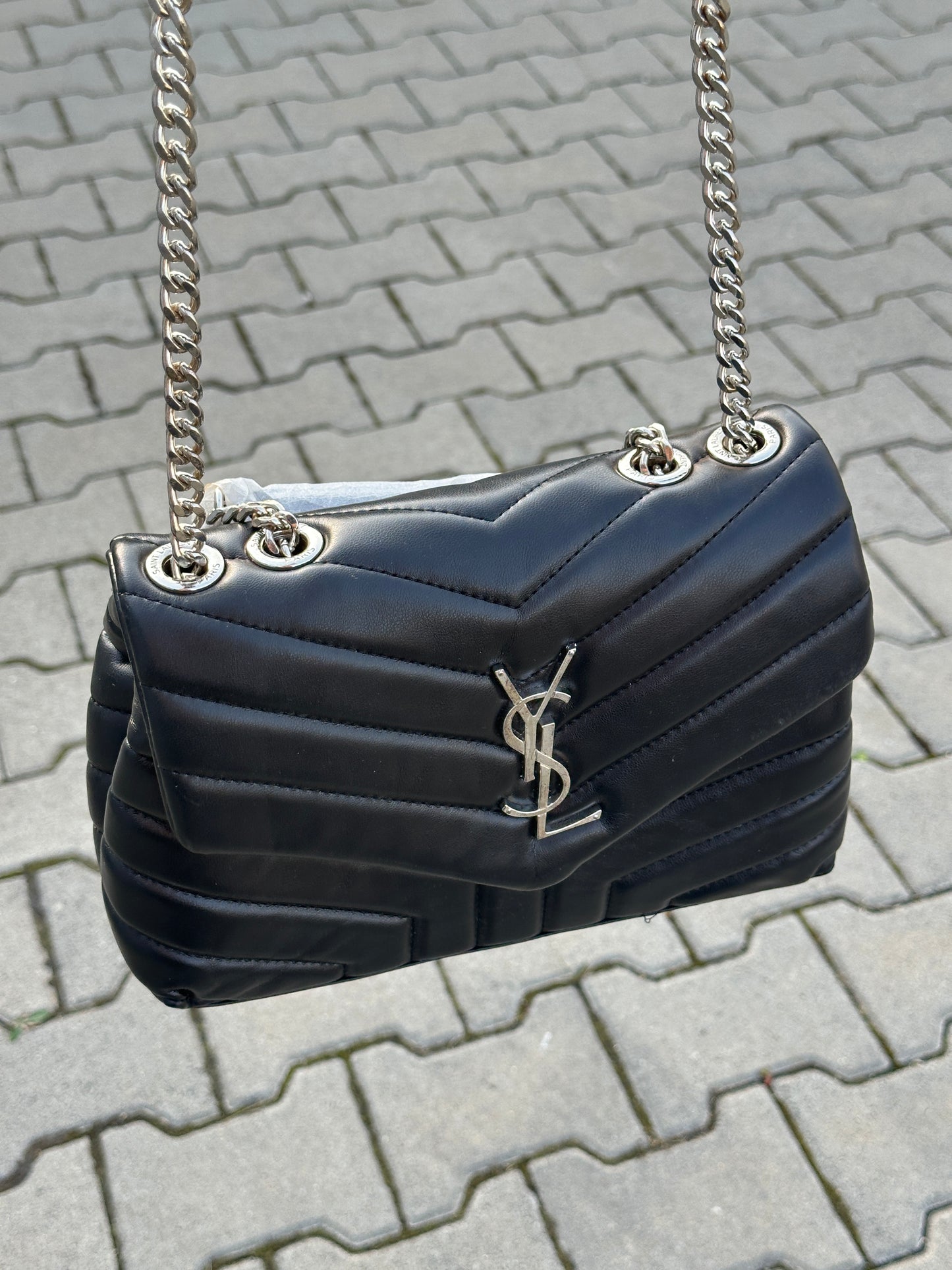 YSL SCHULTERTASCHE MIT STEPP-MUSTER UND SILBERNEM LOGO | 1:1 REPLICA