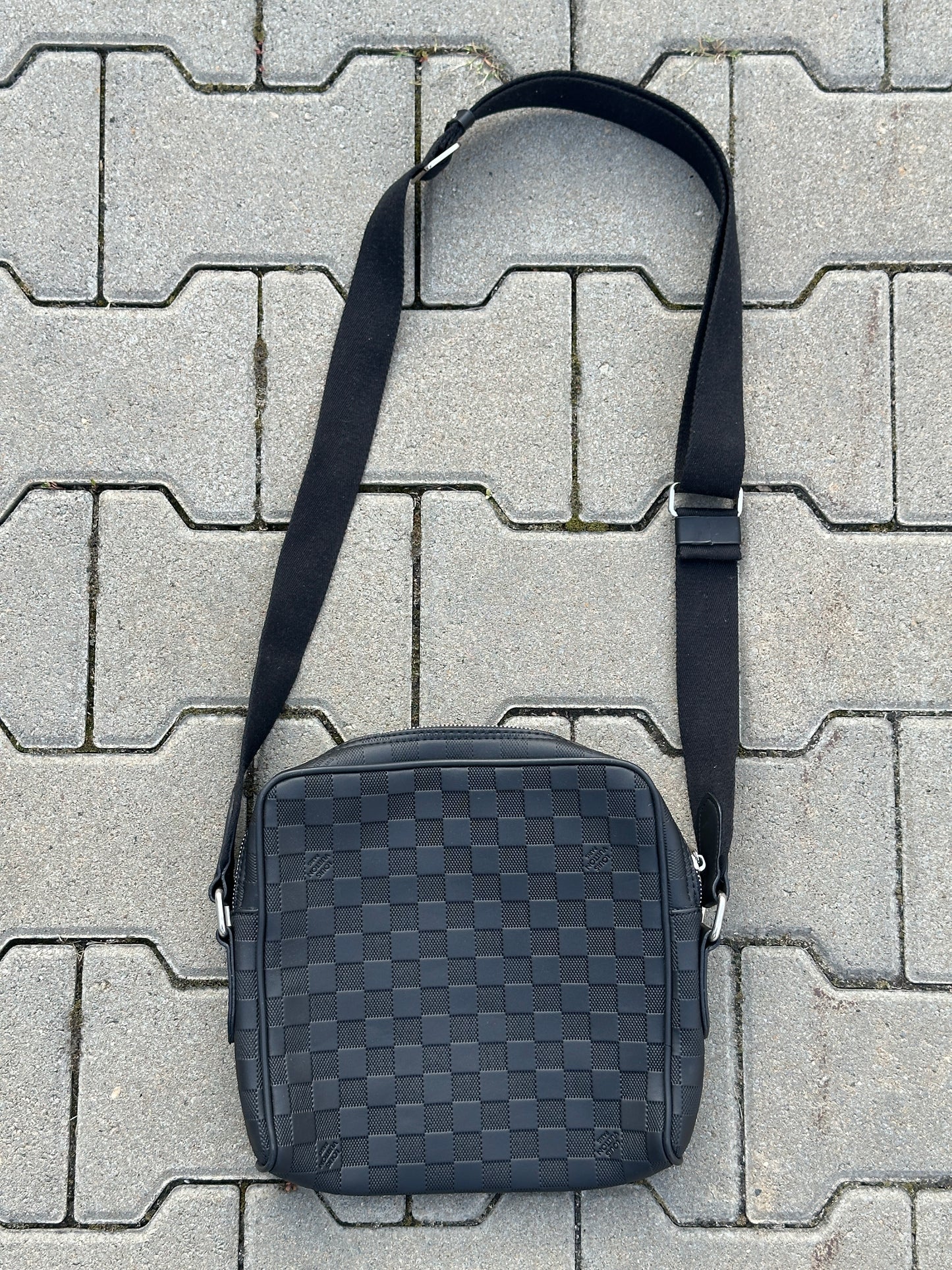 LOUIS VUITTON UMHÄNGETASCHE DAMIER IN SCHWARZ 1:1 REPLICA | PU LEDER