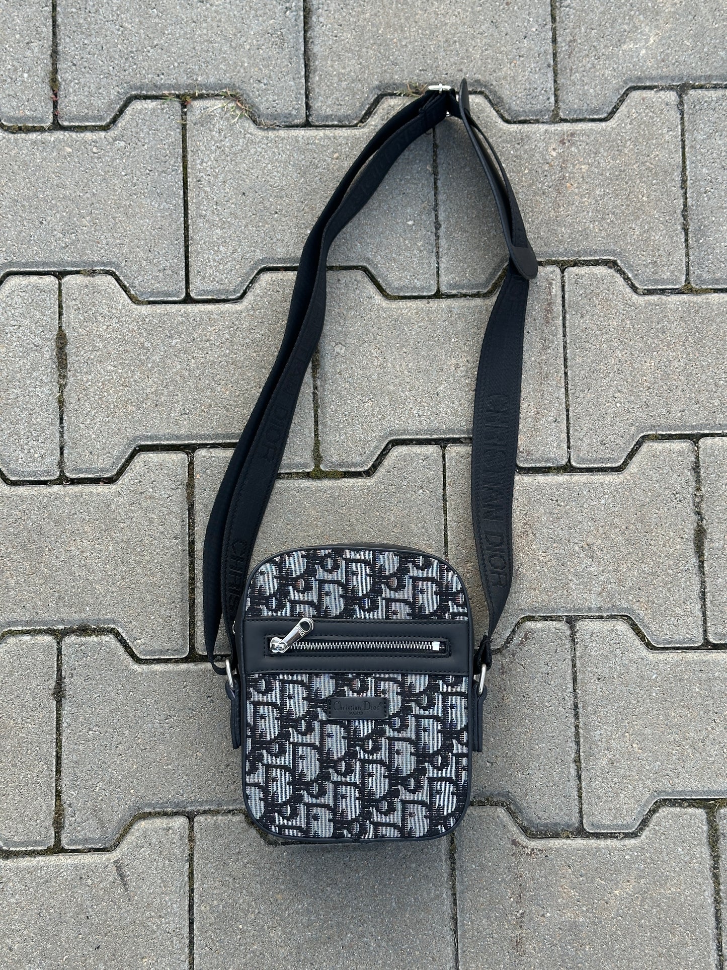 CHRISTIAN DIOR UMHÄNGETASCHE MONOGRAM IN SCHWARZ/WEISS | 1:1 REPLICA
