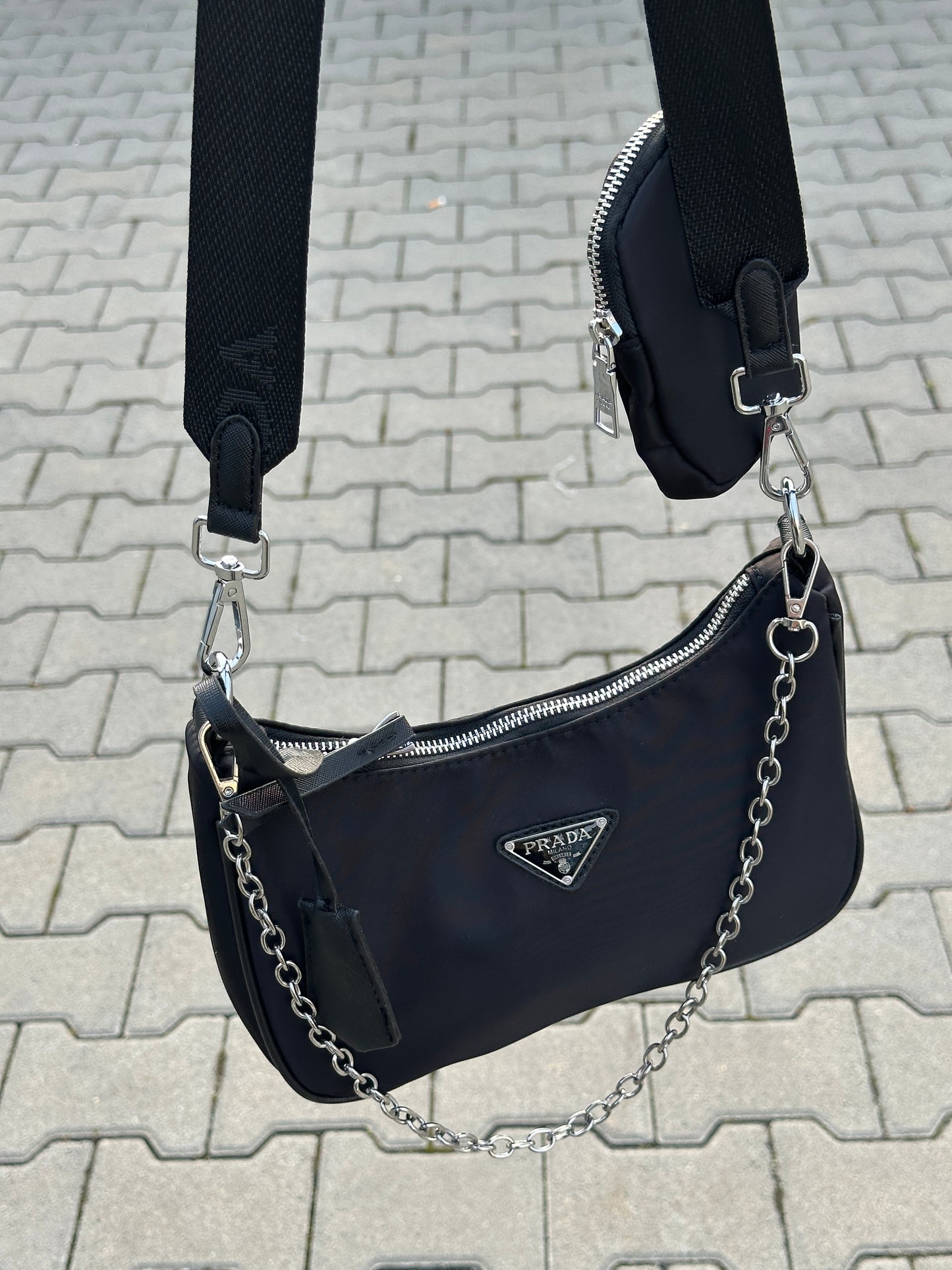 PRADA CROSSBODY BAG AUS NYLON IN SCHWARZ 1:1 REPLICA