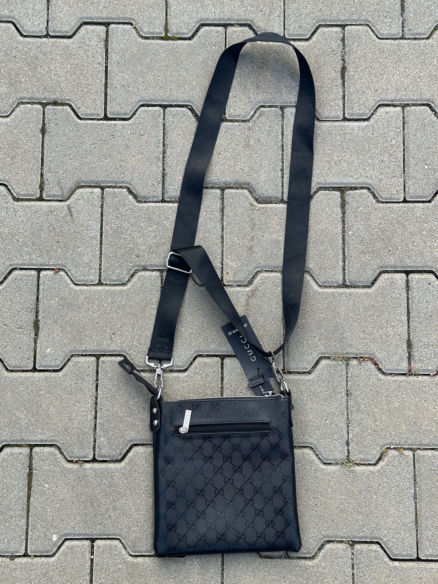 GUCCI UMHÄNGETASCHE IN SCHWARZ MIT GG-MONOGRAMM | 1:1 REPLICA | HIGH END QUALITY