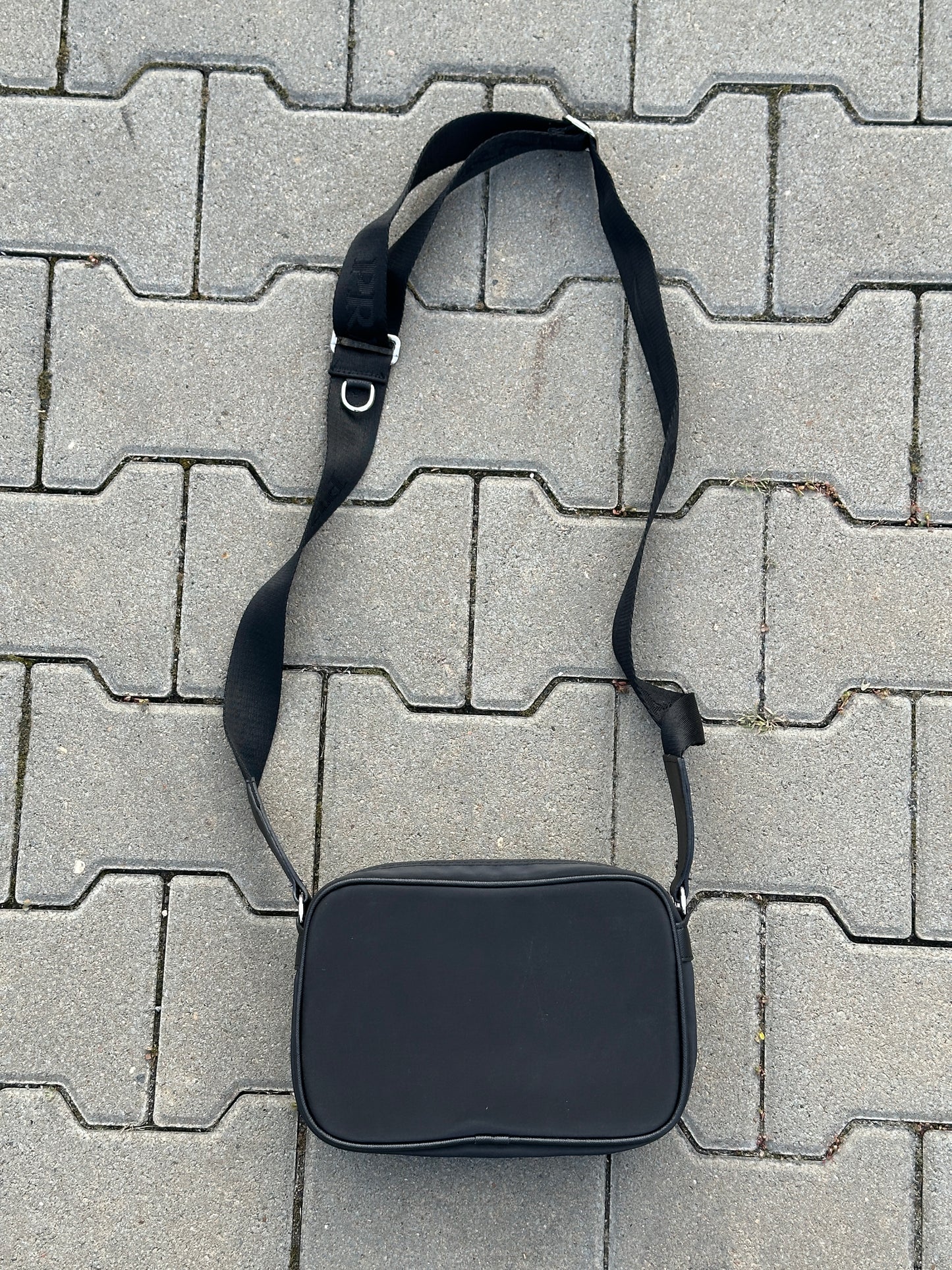 PRADA MESSENGER BAG AUS NYLON IN SCHWARZ | 1:1 REPLICA