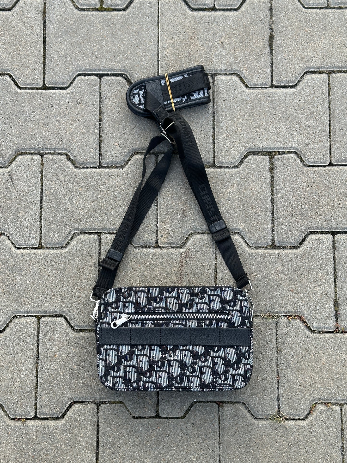 CHRISTIAN DIOR UMHÄNGETASCHE MONOGRAM IN SCHWARZ/WEISS | 1:1 REPLICA
