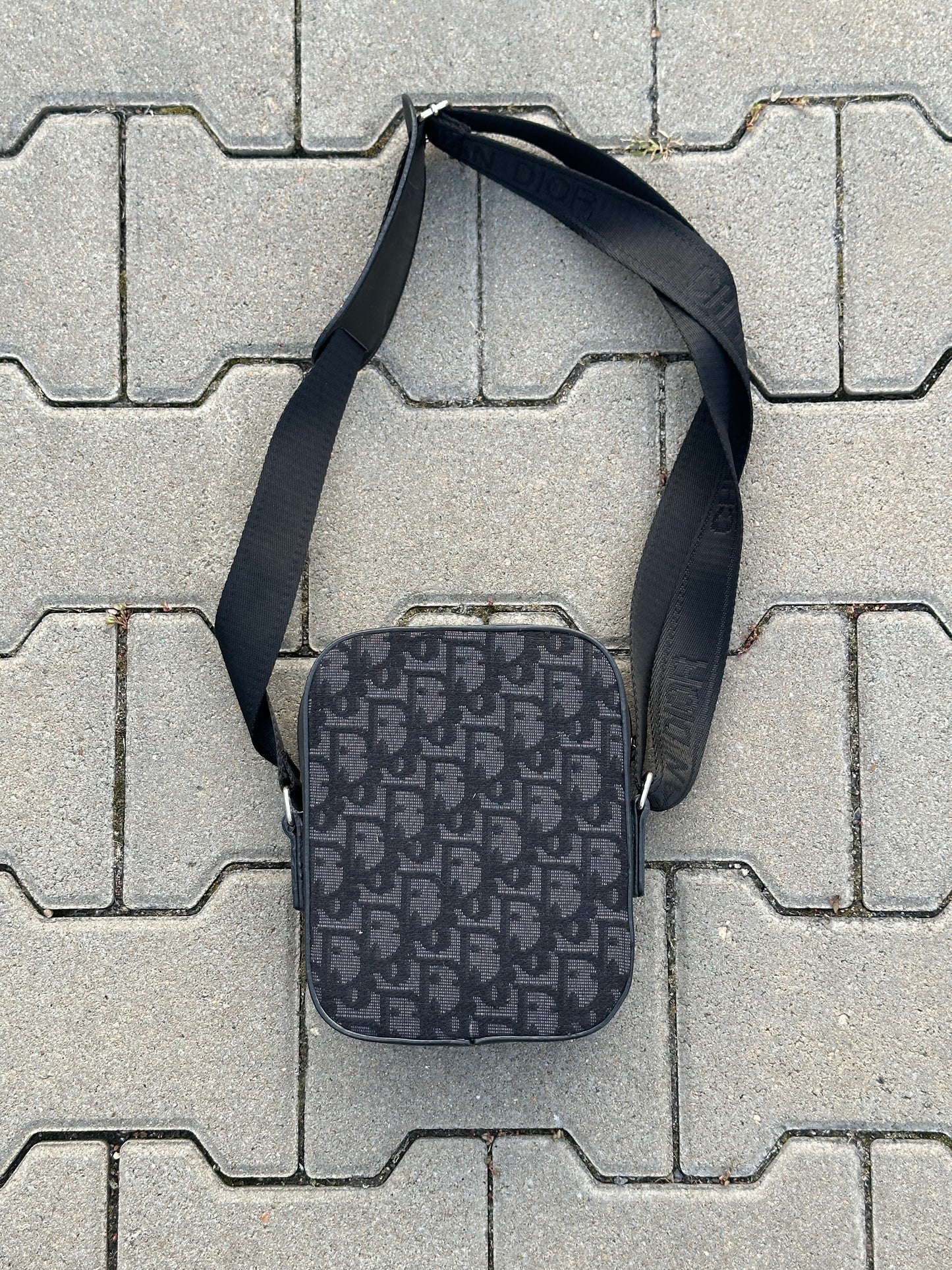 CHRISTIAN DIOR UMHÄNGETASCHE MONOGRAM IN SCHWARZ | 1:1 REPLICA