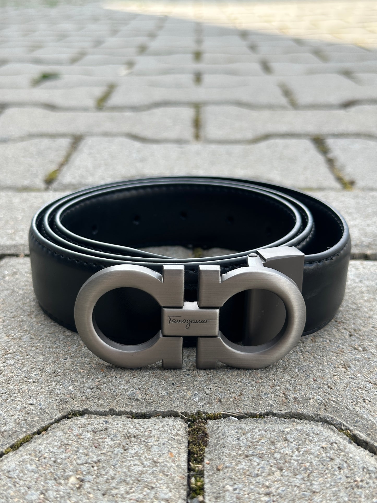 SALVATORE FERRAGAMO LEDERGÜRTEL MIT DUNKELSILBER SCHNALLE | 1:1 REPLICA | PU LEDER