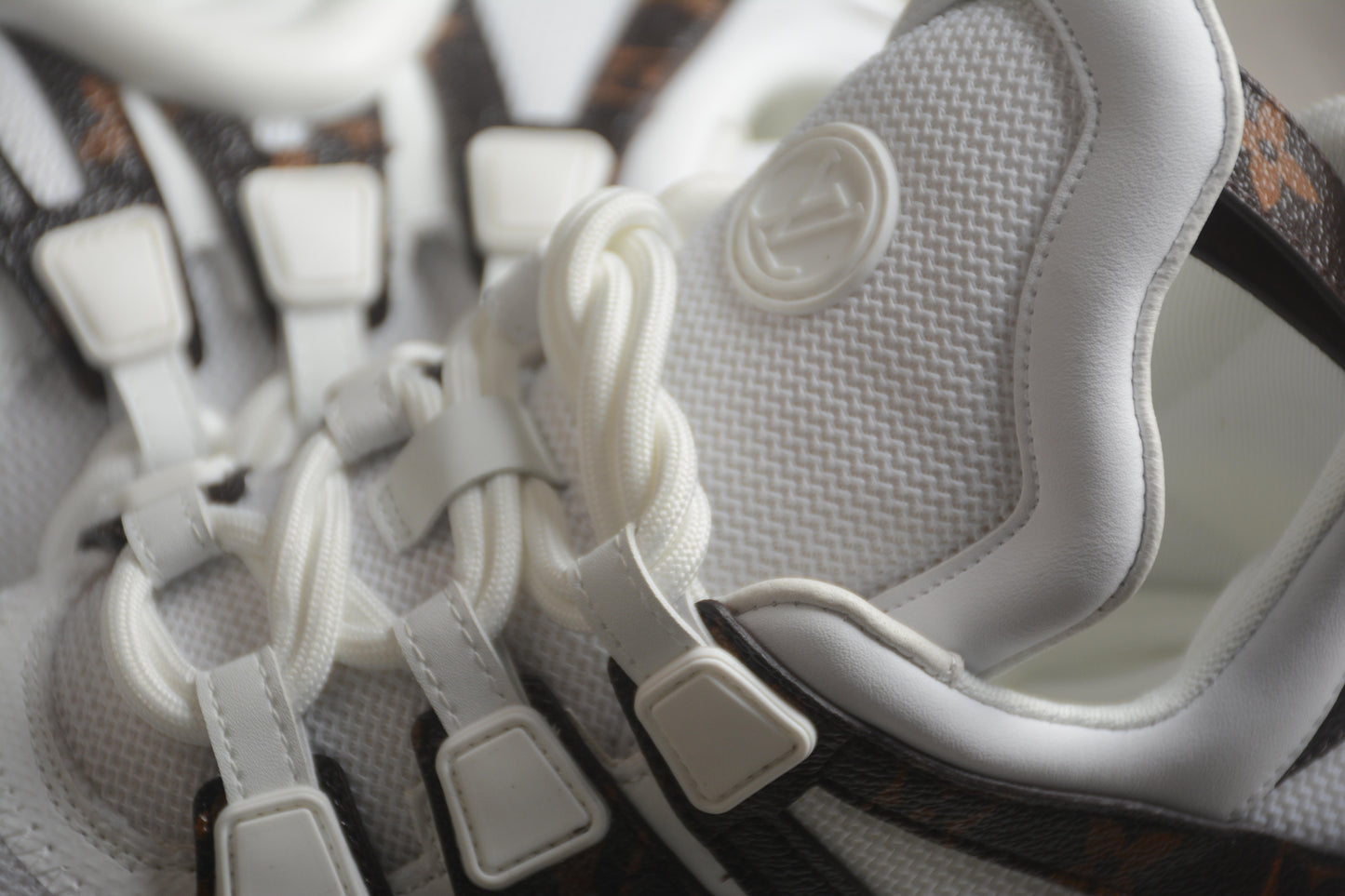 LV ARCHLIGHT WHITE - HIGH QUALITY 1:1