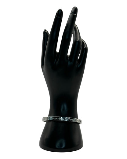 Tiffany & Co. Klassisches Armband mit Logogravur in Silver
