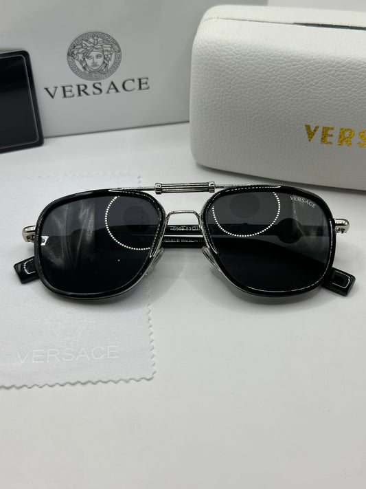Versace Sonnenbrille in Silber mit dunkle Gläser V1