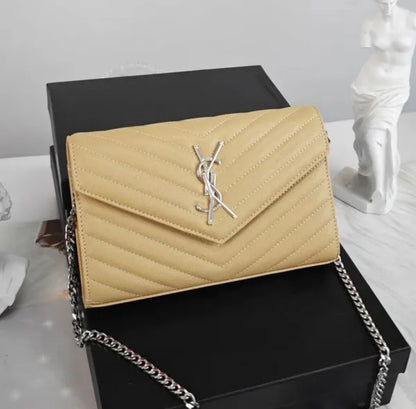SAINT LAURENT CASSANDRE ENVELOPE CHAIN WALLET IN GRAIN DE POUDRE LEATHER - mit Box – 1:1 HIGH END