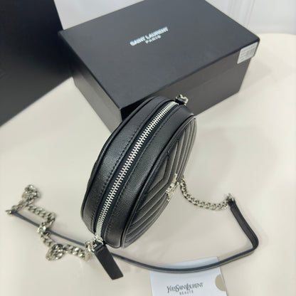 SAINT LAURENT Grain De Poudre Matelasse Chevron Quilted Round Vinyle Camera Bag - 1:1 HIGH END