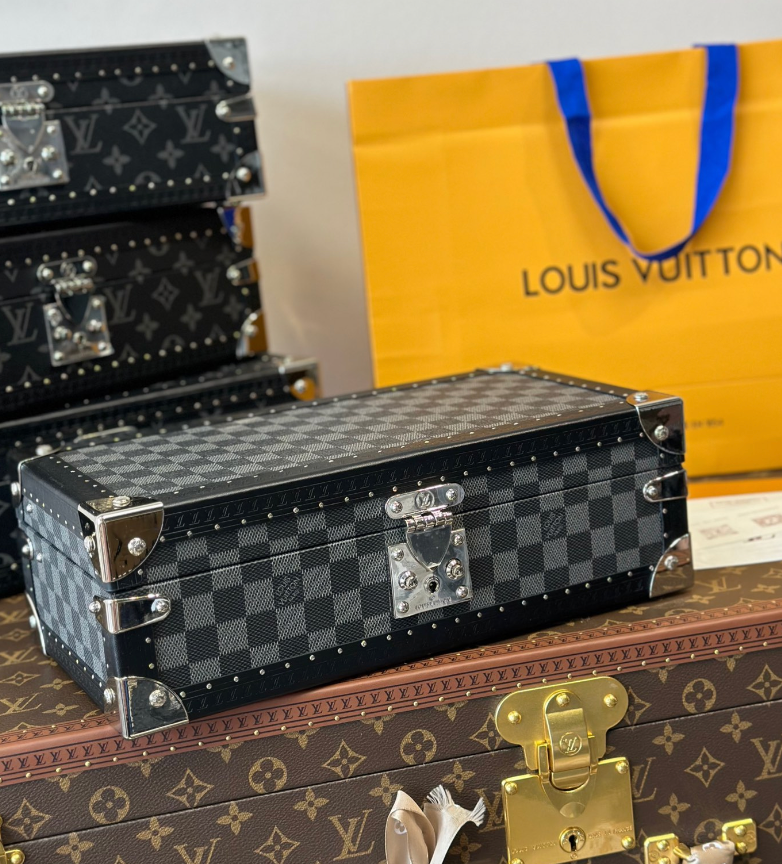 LOUIS VUITTON  COFFRET 8 MONTRES – Full Set  - 1:1 HIGH END