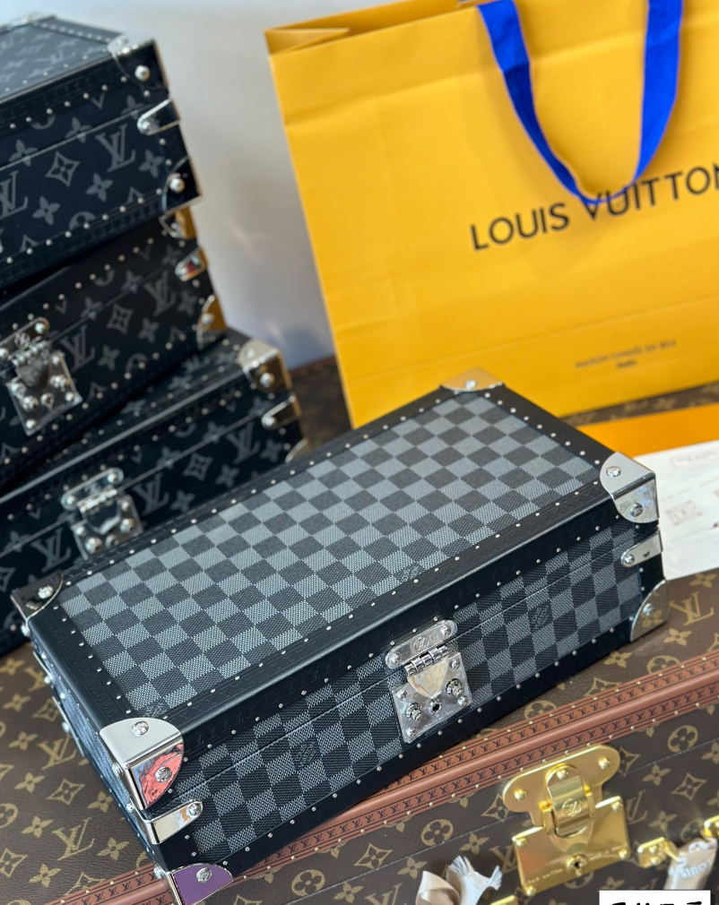 LOUIS VUITTON  COFFRET 8 MONTRES – Full Set  - 1:1 HIGH END