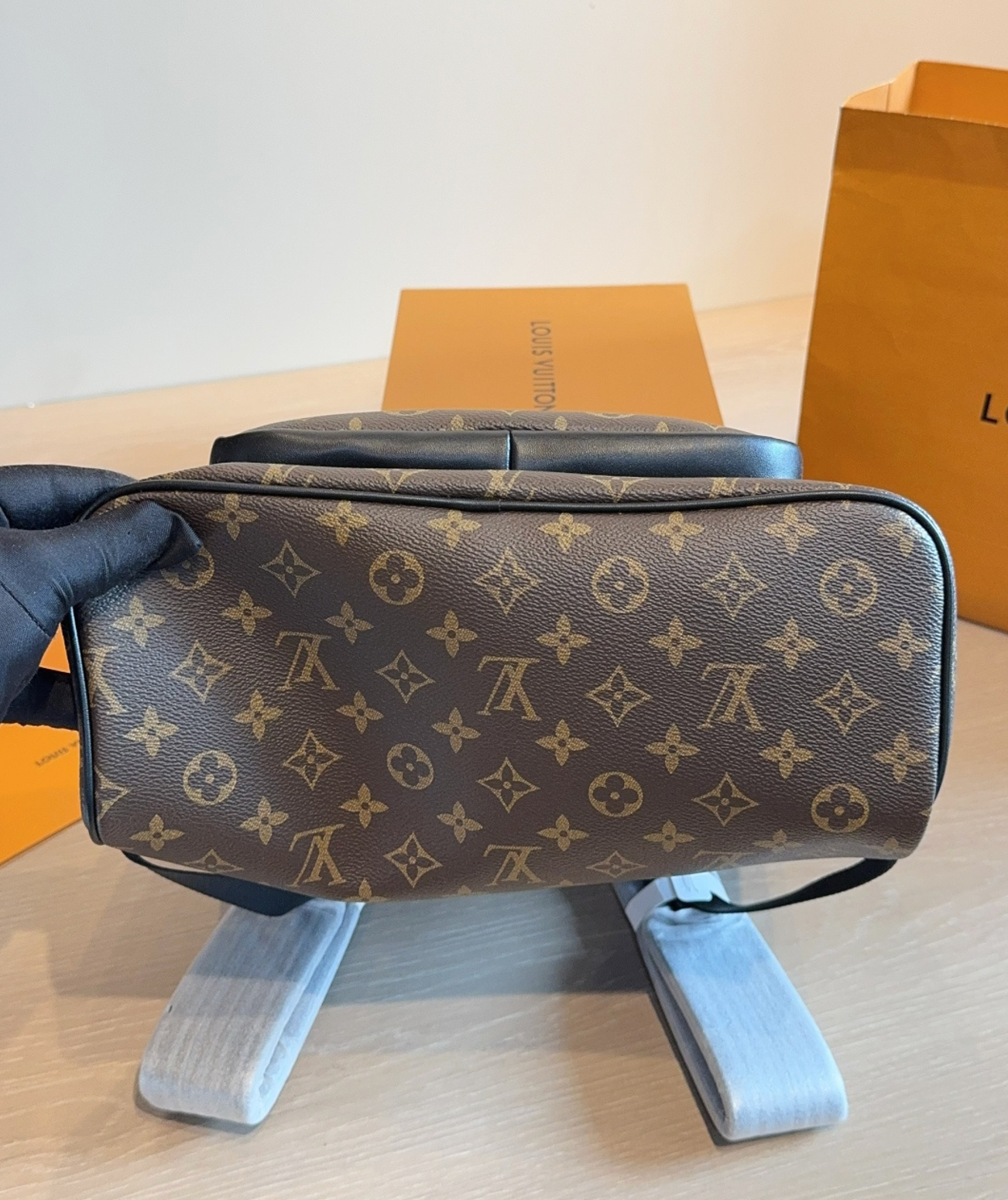 LOUIS VUITTON  BACKPACK – Full Set  - 1:1 HIGH END