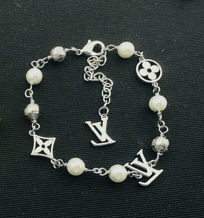 LOUIS VUITTON PEARL MONOGRAM BRACELET – Full Set - 1:1 HIGH END