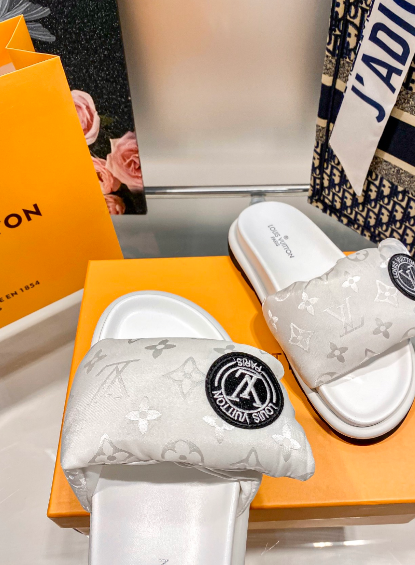 LOUIS VUITTON POOL PILLOW SANDALS – FULL SET – 1:1 HIGH END