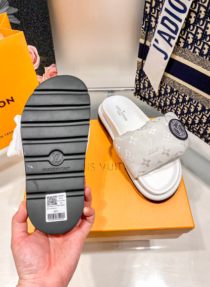LOUIS VUITTON POOL PILLOW SANDALS – FULL SET – 1:1 HIGH END