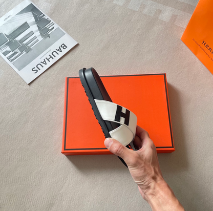HERMÈS CROSS STRAP SLIDE SANDALS – ICONIC H DETAIL – FULL SET – 1:1 HIGH END