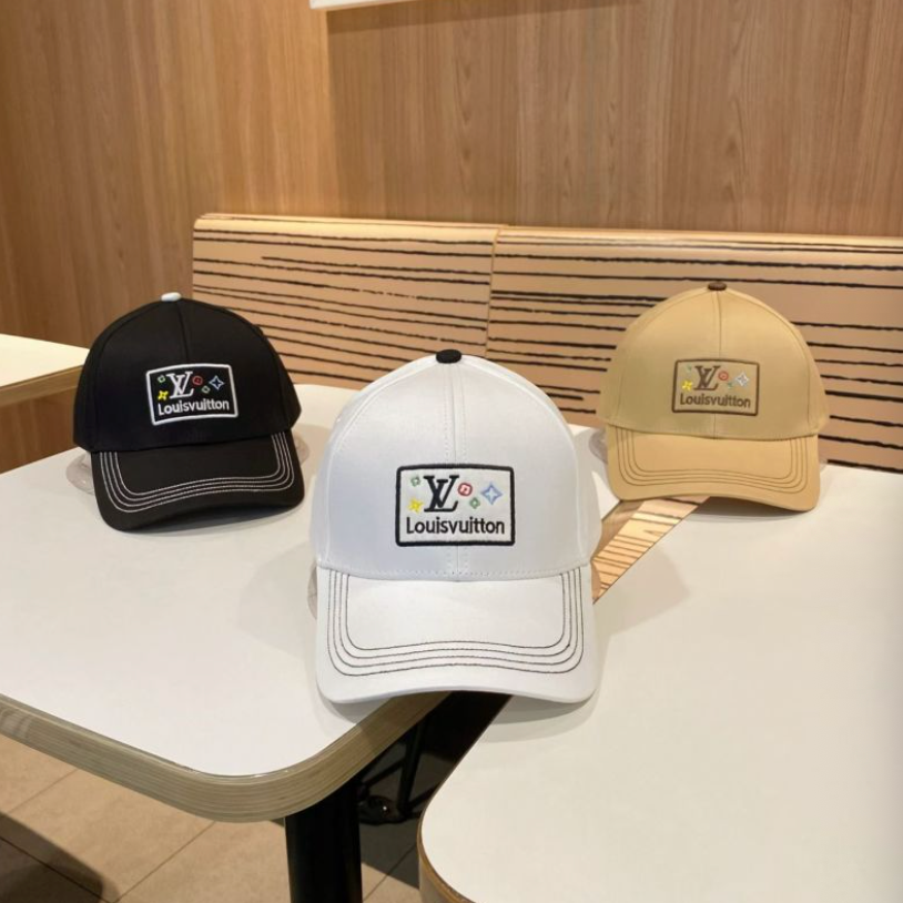 LOUIS VUITTON LV SQUARE PATCH CONTRAST STITCHING BASEBALL CAP – WHITE / BLACK / BEIGE – 1:1 HIGH END