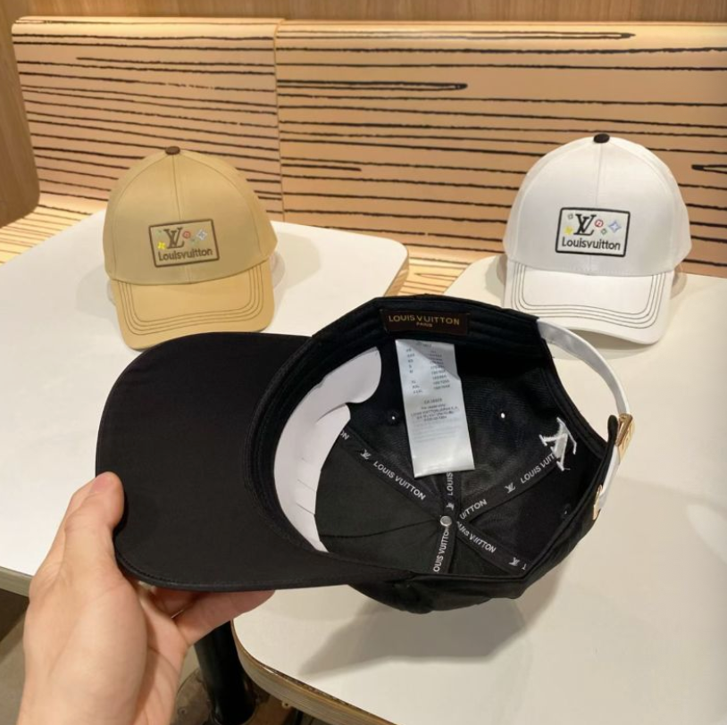 LOUIS VUITTON LV SQUARE PATCH CONTRAST STITCHING BASEBALL CAP – WHITE / BLACK / BEIGE – 1:1 HIGH END