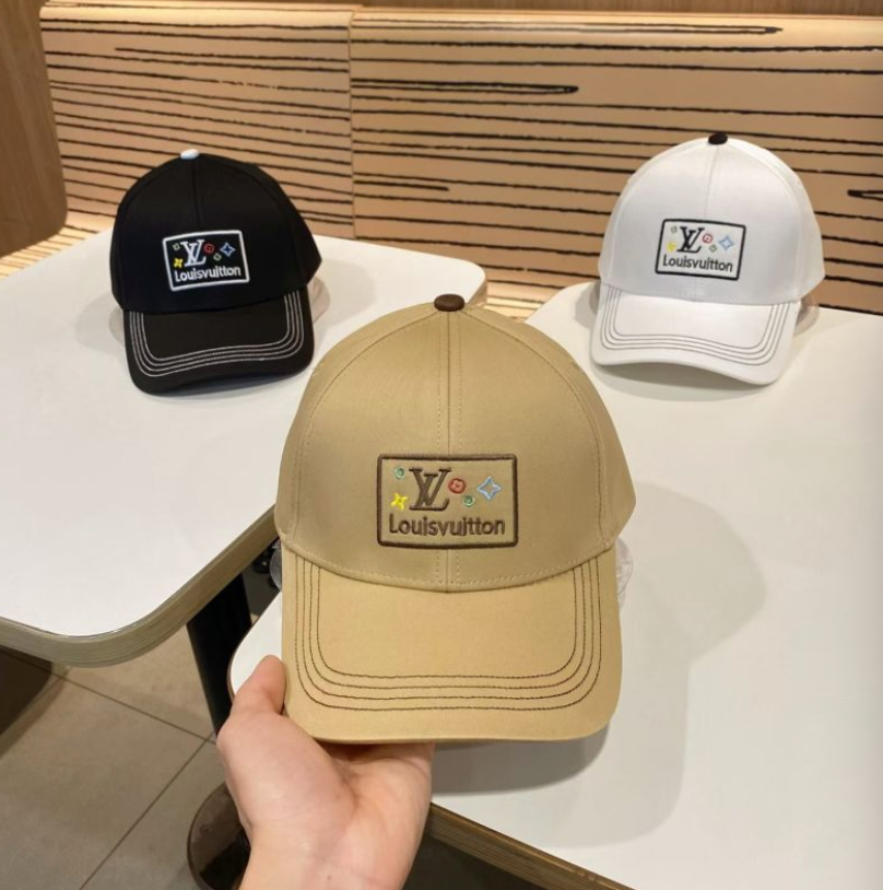 LOUIS VUITTON LV SQUARE PATCH CONTRAST STITCHING BASEBALL CAP – WHITE / BLACK / BEIGE – 1:1 HIGH END
