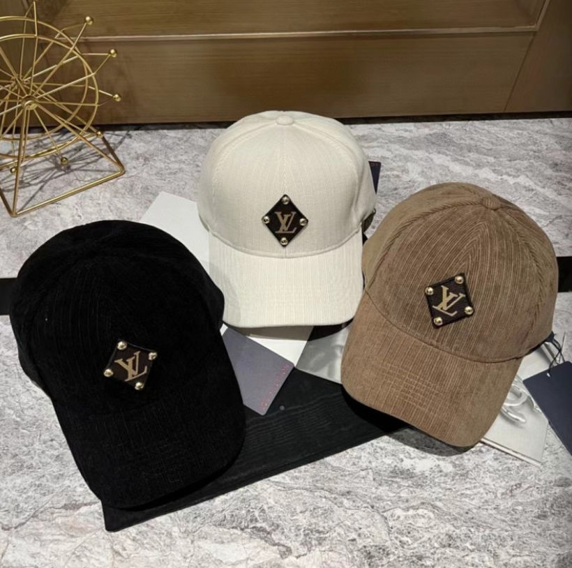 LOUIS VUITTON LV PATCH CAP – BLACK / WHITE / BEIGE  – 1:1 HIGH END