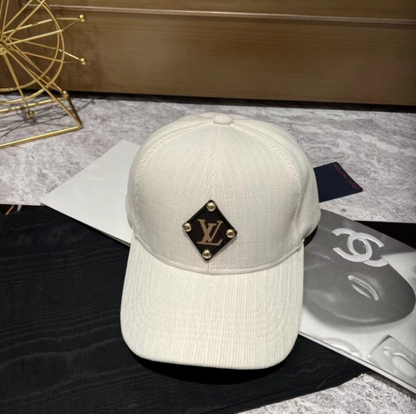 LOUIS VUITTON LV PATCH CAP – BLACK / WHITE / BEIGE  – 1:1 HIGH END