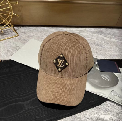 LOUIS VUITTON LV PATCH CAP – BLACK / WHITE / BEIGE  – 1:1 HIGH END