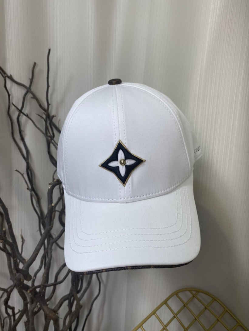 LOUIS VUITTON MONOGRAM FLOWER PATCH CAP – BLACK / WHITE / BEIGE – 1:1 HIGH END
