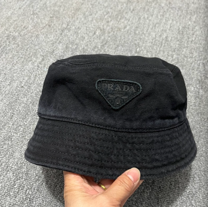 PRADA WASHED DENIM EMBROIDERED LOGO HEADWEAR – BASEBALL CAP & BUCKET HAT – COCOA BROWN / WASHED BLACK – 1:1 HIGH END