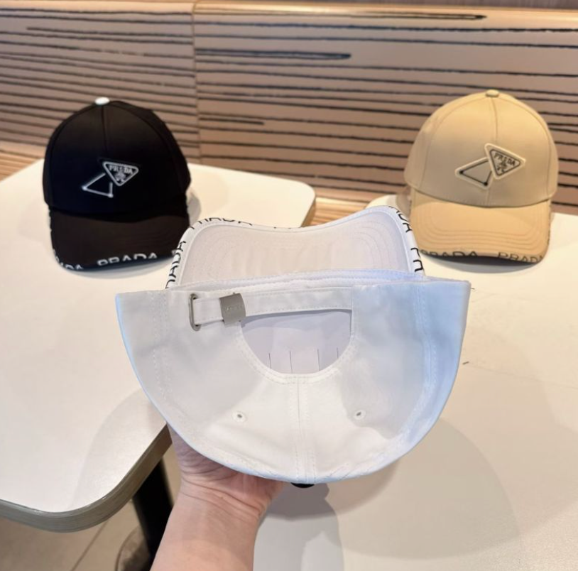 PRADA DOUBLE TRIANGLE LOGO BASEBALL CAP – BEIGE / BLACK / WHITE – 1:1 HIGH END