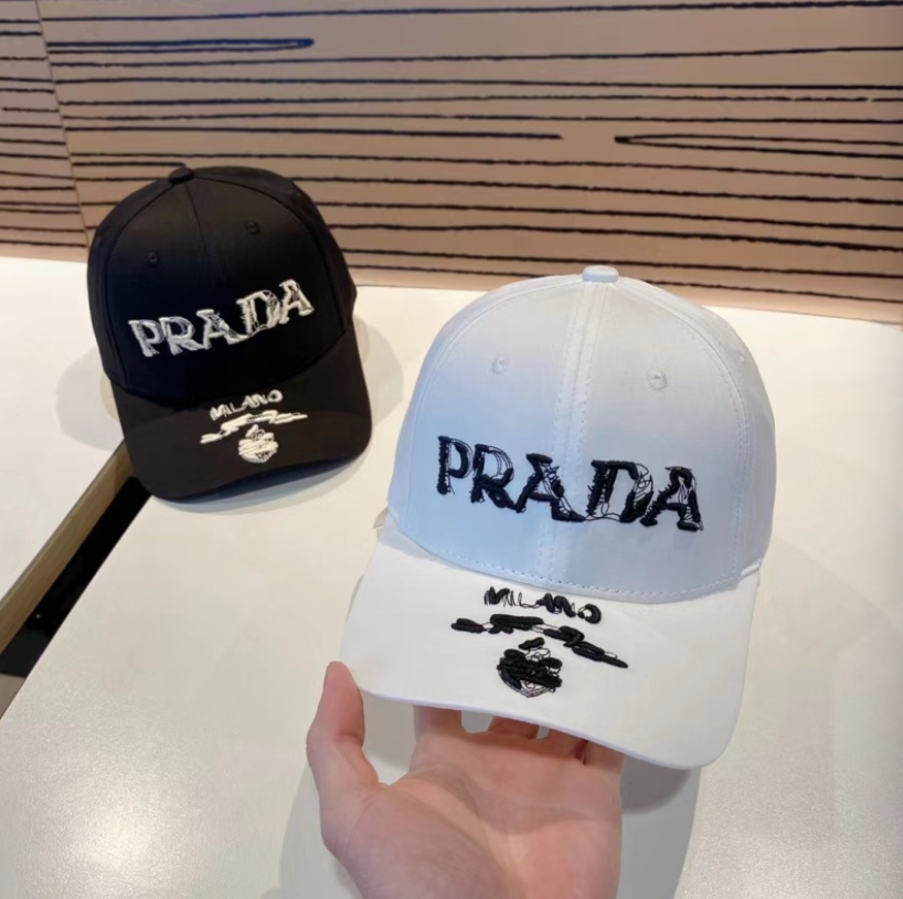 PRADA EMBROIDERED LOGO BASEBALL CAP – BLACK / WHITE – 1:1 HIGH END