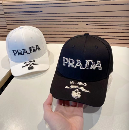 PRADA EMBROIDERED LOGO BASEBALL CAP – BLACK / WHITE – 1:1 HIGH END