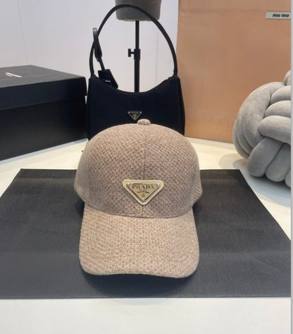 PRADA TEXTURED KNIT TRIANGLE LOGO CAP – 1:1 HIGH END