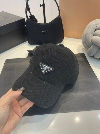 PRADA TEXTURED KNIT TRIANGLE LOGO CAP – 1:1 HIGH END