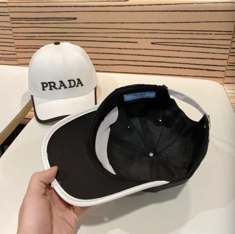 PRADA EMBROIDERED LOGO TWO-TONE BASEBALL CAP – BLACK / WHITE  – 1:1 HIGH END