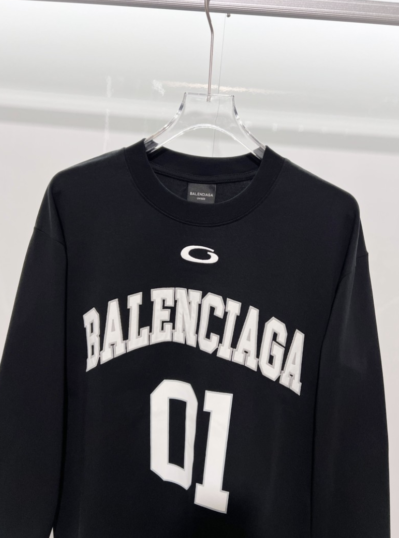 BALENCIAGA BLCG 2026FW BASKETBALL LOGO EMBROIDERED LONG SLEEVE T-SHIRT – 1:1 HIGH END