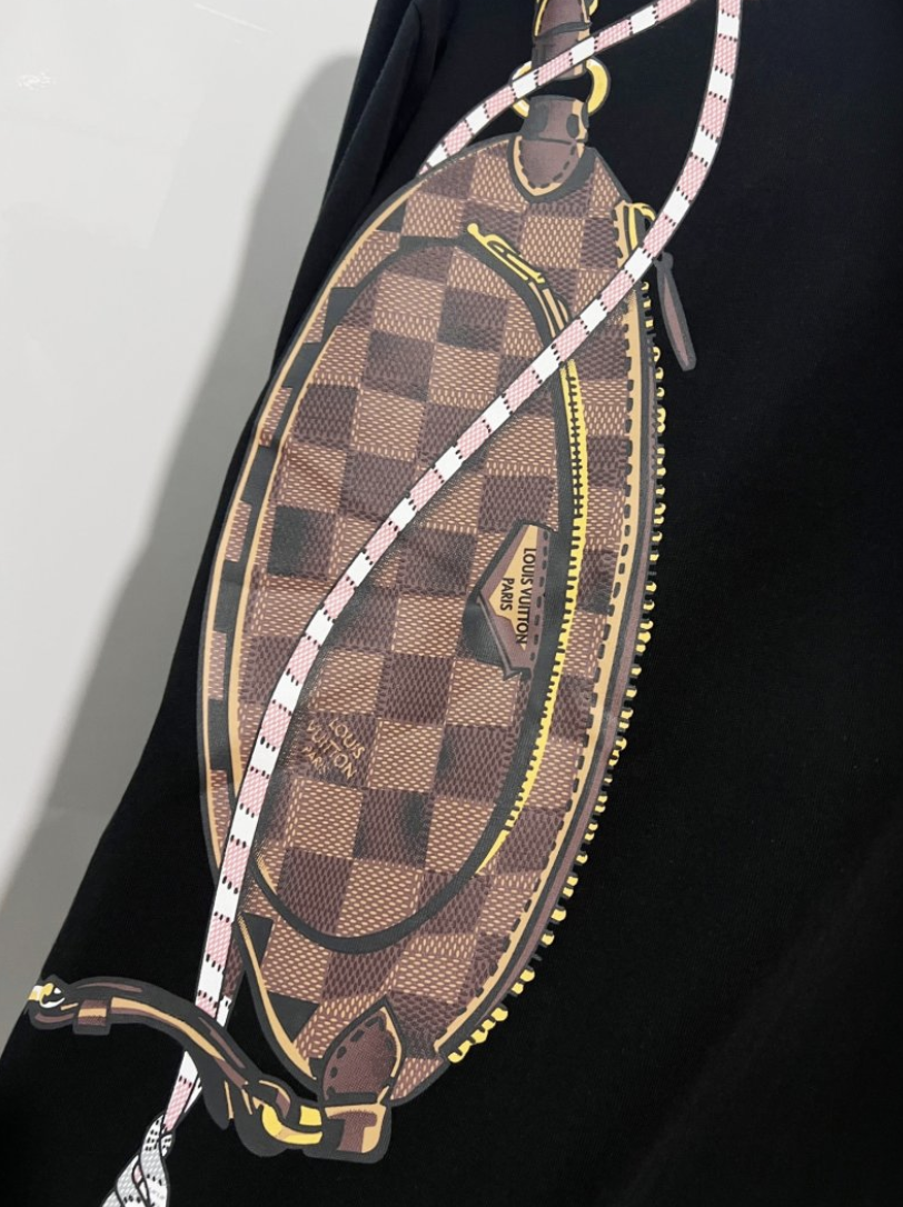 LOUIS VUITTON LV 2026FW ICONIC BAG GRAPHIC EMBROIDERED LONG SLEEVE T-SHIRT– 1:1 HIGH END